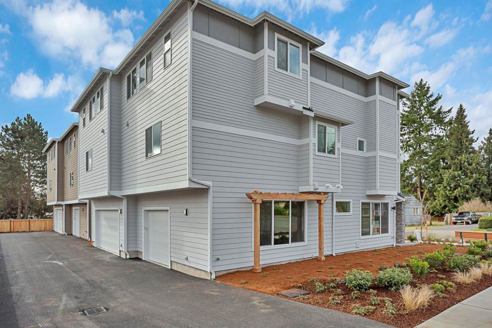 Renton Kirkland Ave Duplexes (4 Units) Craftsman Façade Seattle par Sapphire Homes Houzz