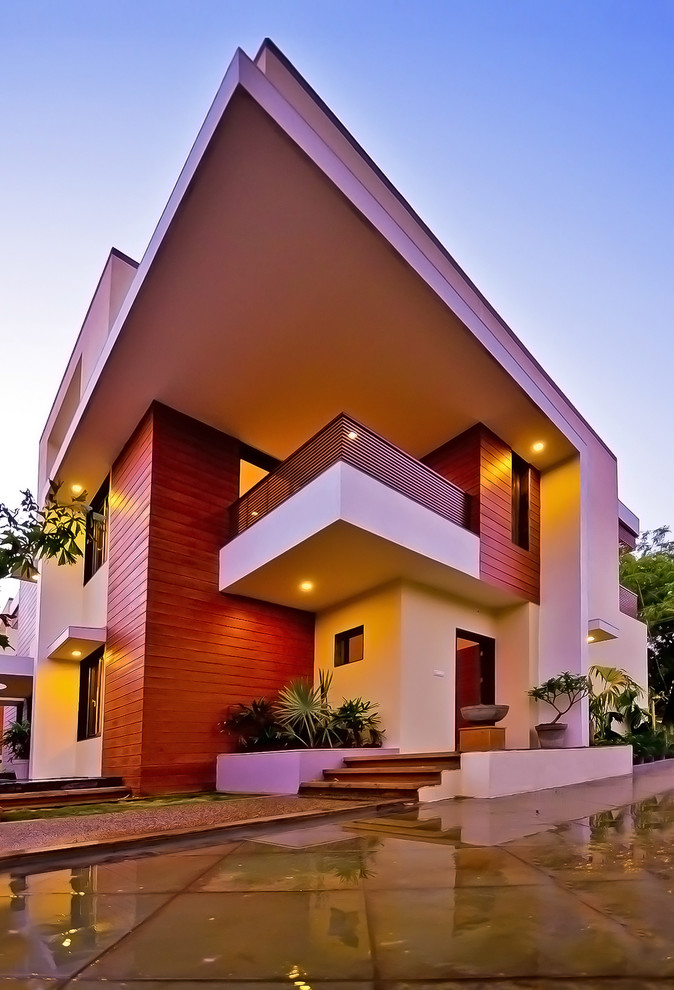 Inspiration for a contemporary house exterior in Ahmedabad.