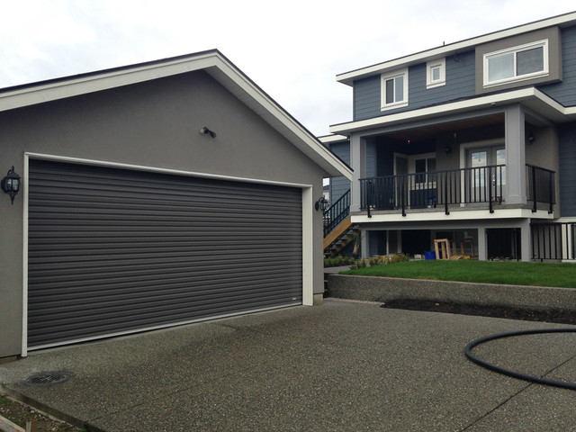 Residential roll up garage doors - Modern - House Exterior - Vancouver - by  Smart Garage Door Ltd. | Houzz UK