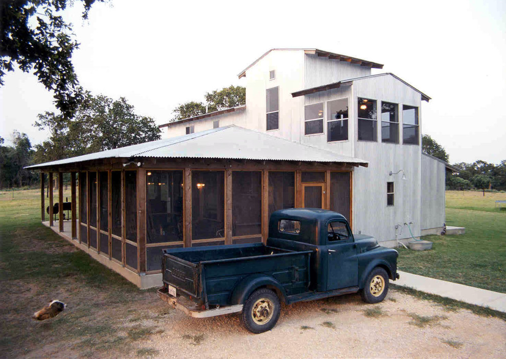 Urban exterior home photo in Austin