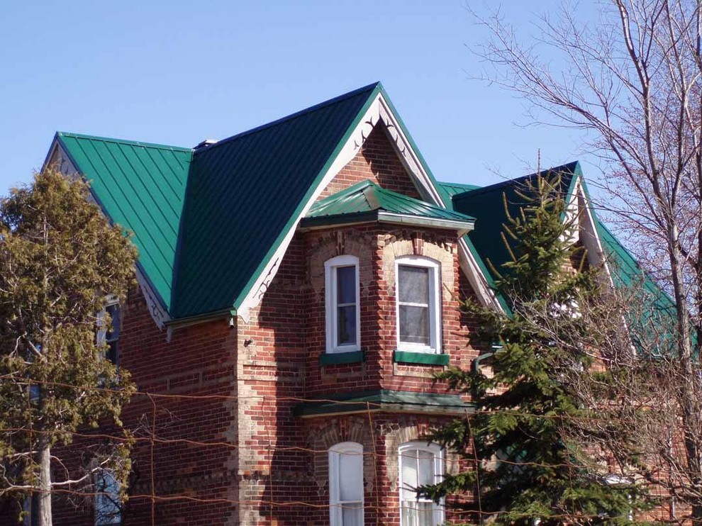 Roofing Traditional Exterior Toronto by Bell Group Home