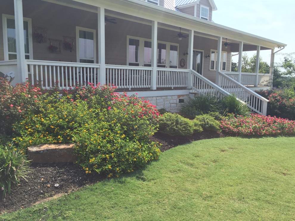 Round Top Cottage Farmhouse Exterior Houston by Landscape