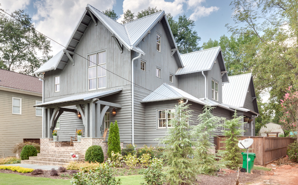 Источник вдохновения для домашнего уюта: двухэтажный, деревянный, серый дом среднего размера в стиле кантри