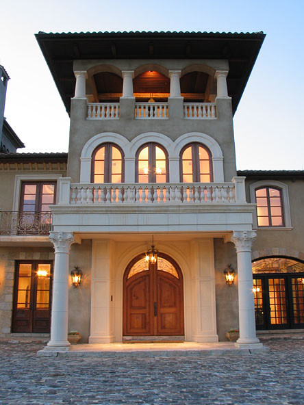 Идея дизайна: дом в средиземноморском стиле