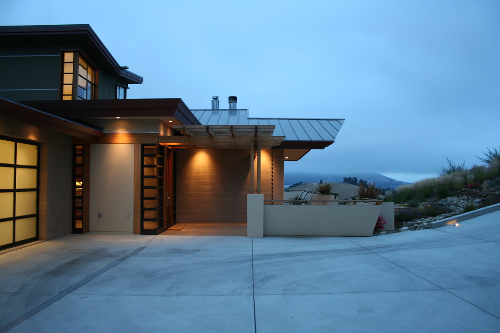 Inspiration for a contemporary exterior home remodel in San Luis Obispo