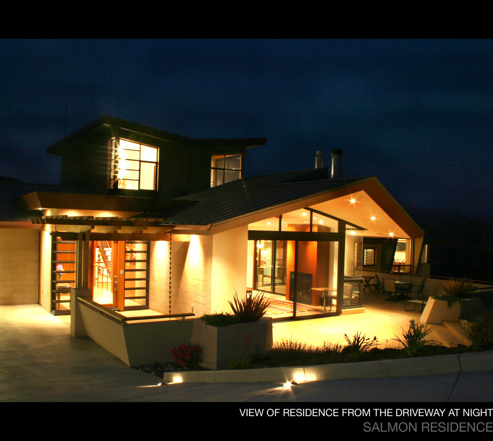 Inspiration for a contemporary exterior home remodel in San Luis Obispo