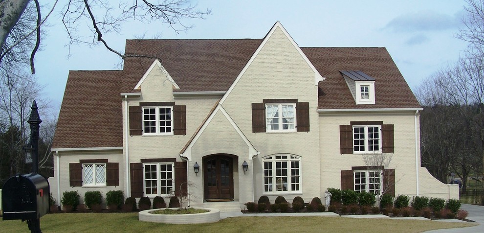 Design ideas for a classic house exterior in Nashville.