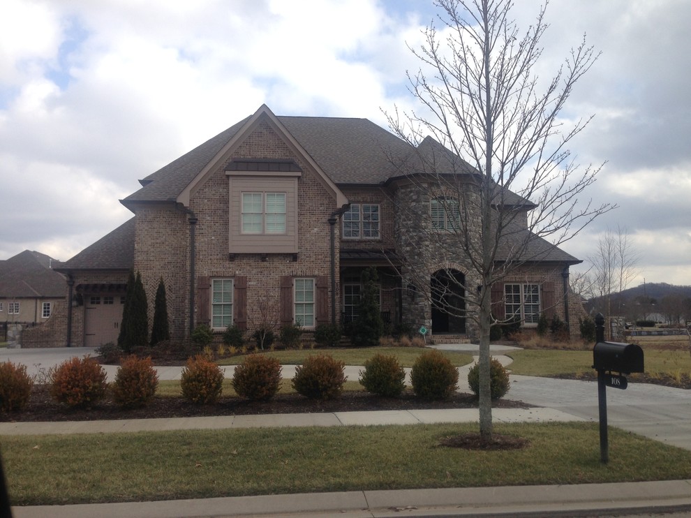 Inspiration for a timeless exterior home remodel in Nashville