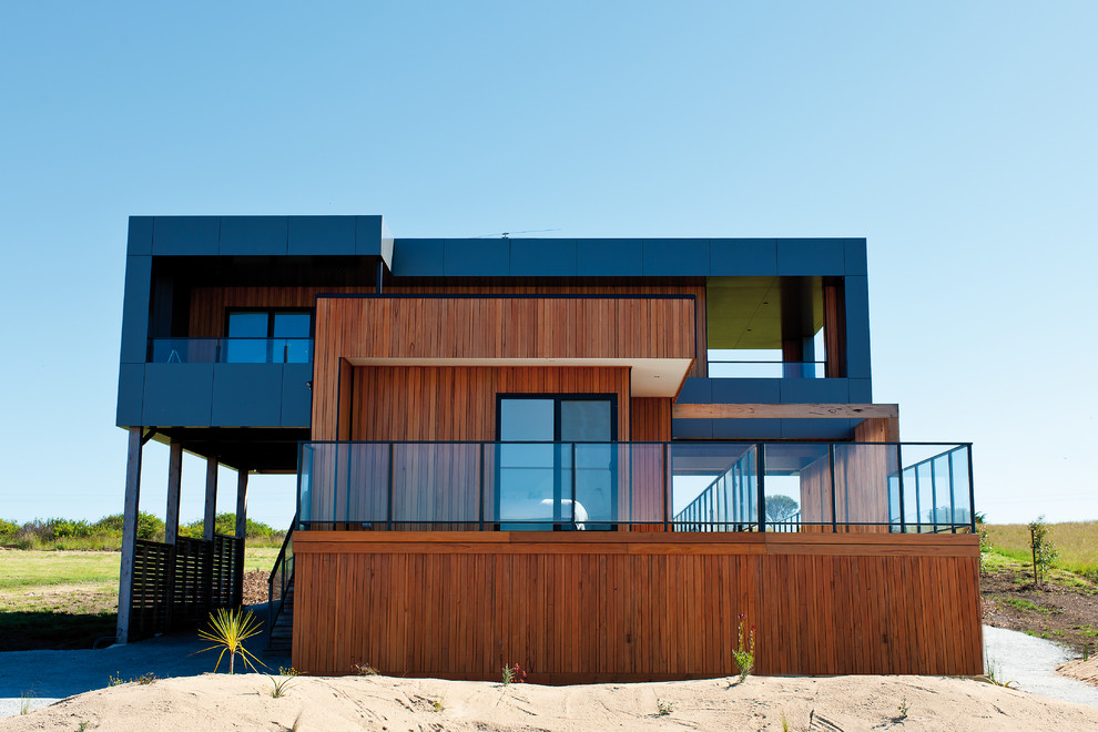 Photo of a nautical house exterior in Melbourne.