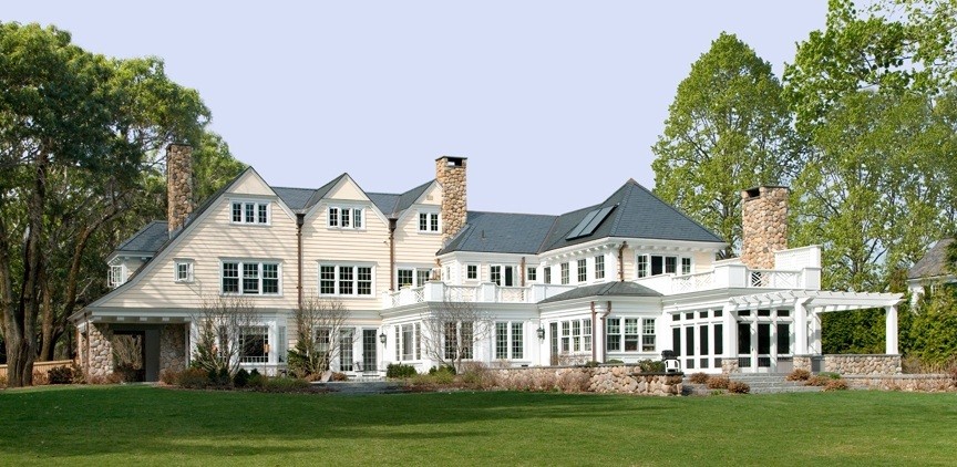 Inspiration pour une façade de maison traditionnelle.