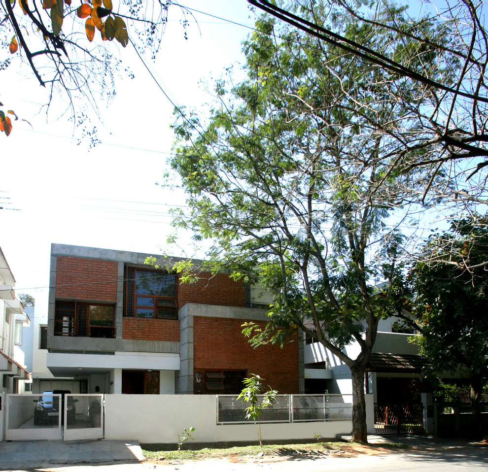 バンガロールにあるおしゃれな家の外観の写真