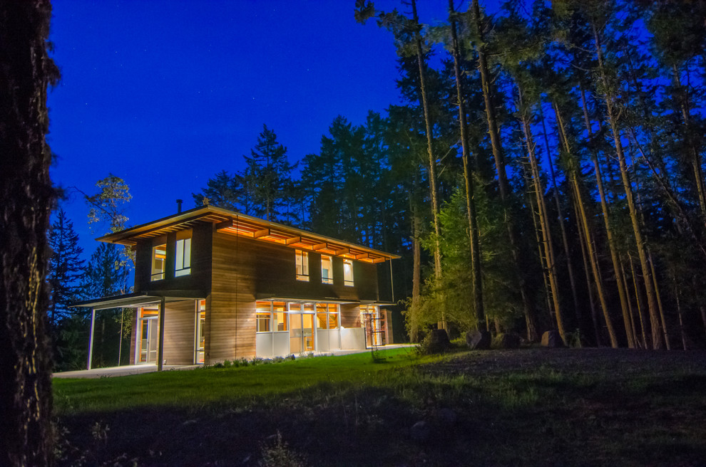 Shaw Island NW Timber Modern Exterior Seattle by Bellingham Bay