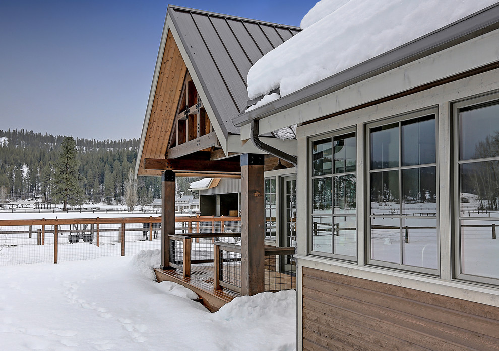 Silver Lining Ranch on the Teanaway River, Cle Elum WA Farmhouse