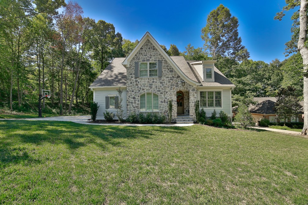 Silver Springs New Build Farmhouse Exterior Other by Peppers