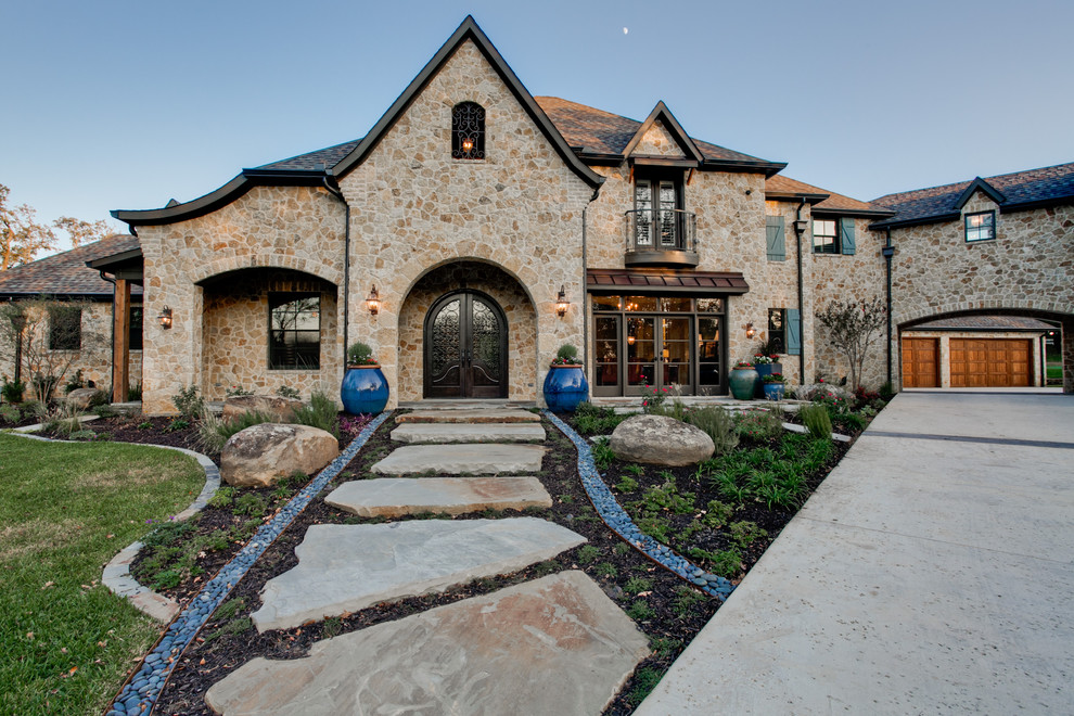 Classic house exterior in Dallas with stone cladding.