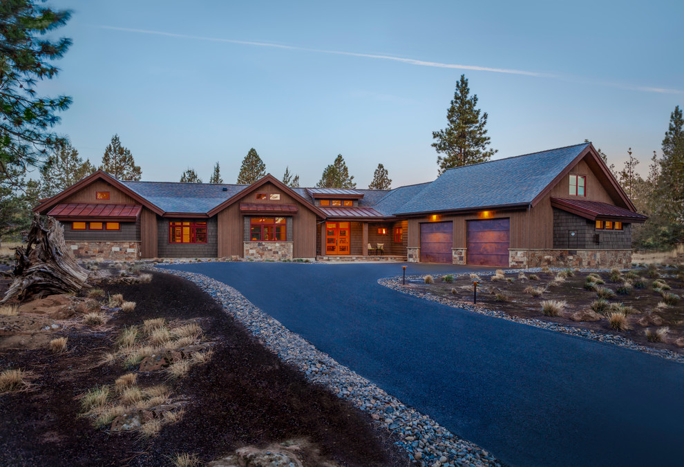 Sisters Ranch Rustic Exterior Other by Karen Smuland Architect