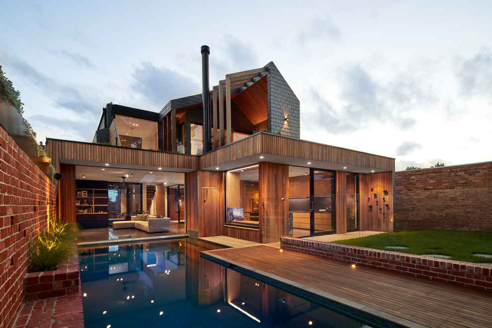 This is an example of a contemporary house exterior in Melbourne.
