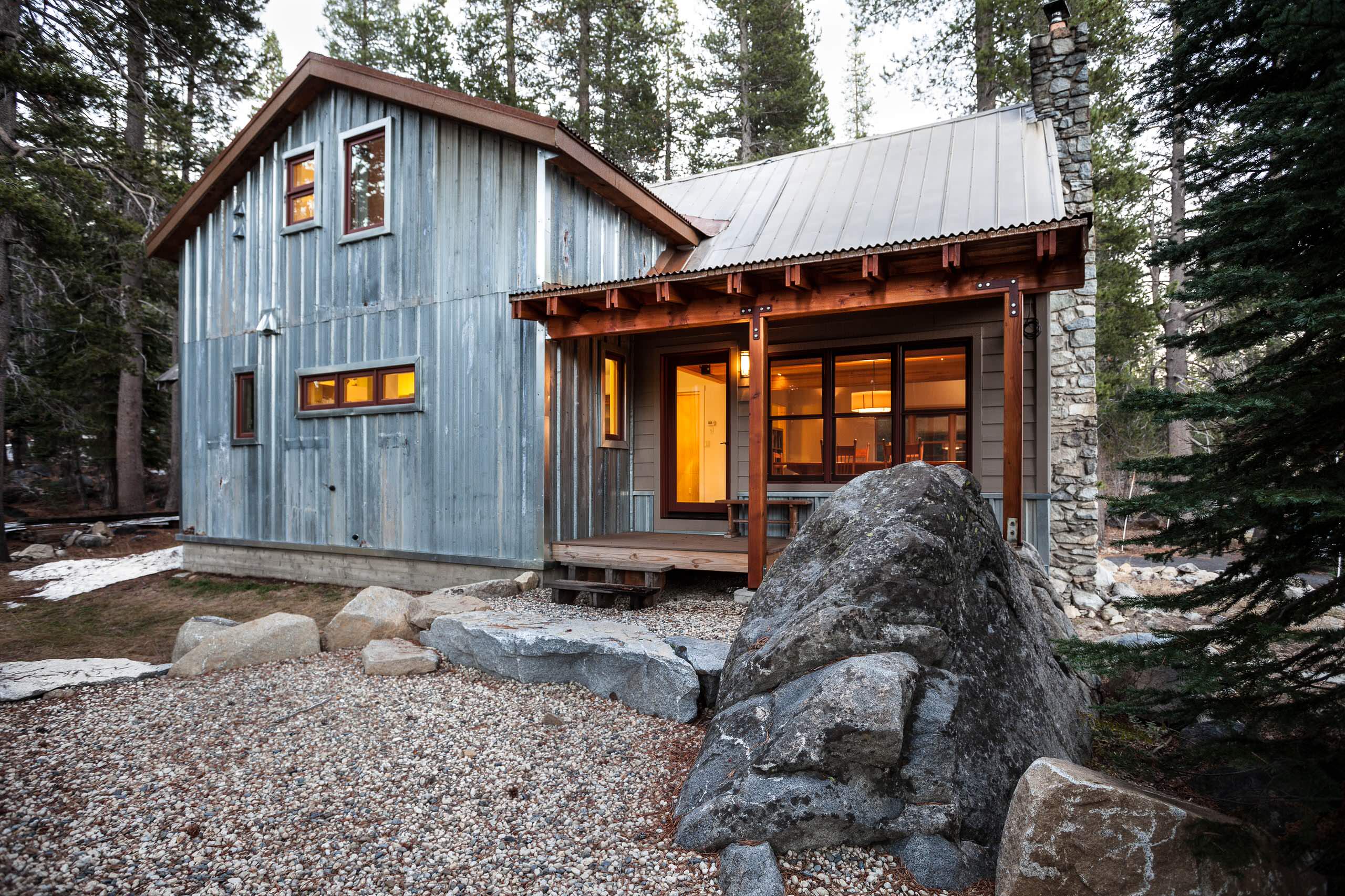 75 Rustic Metal Exterior Home Ideas You'll Love - June, 2022 | Houzz