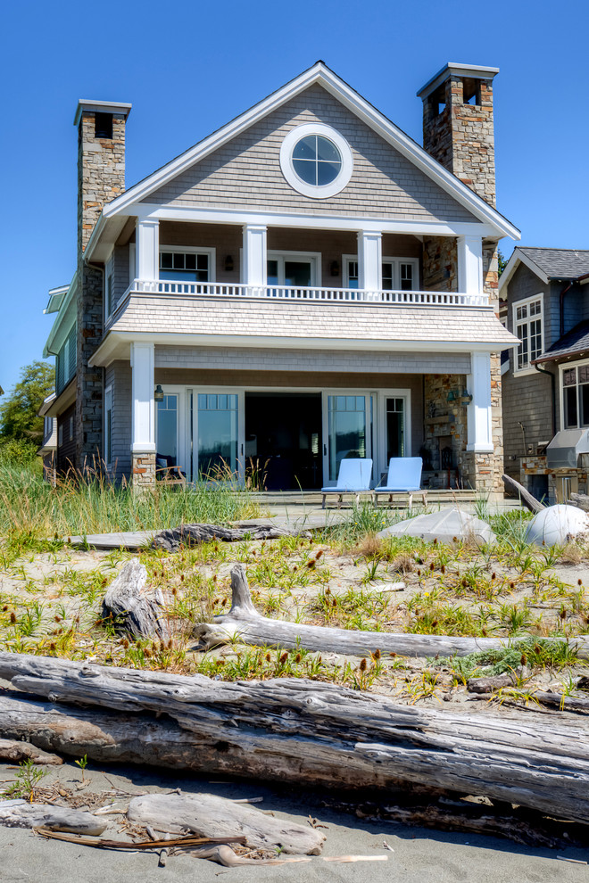 South Mutiny Bay Road, Whidbey Island WA Beach Style Exterior