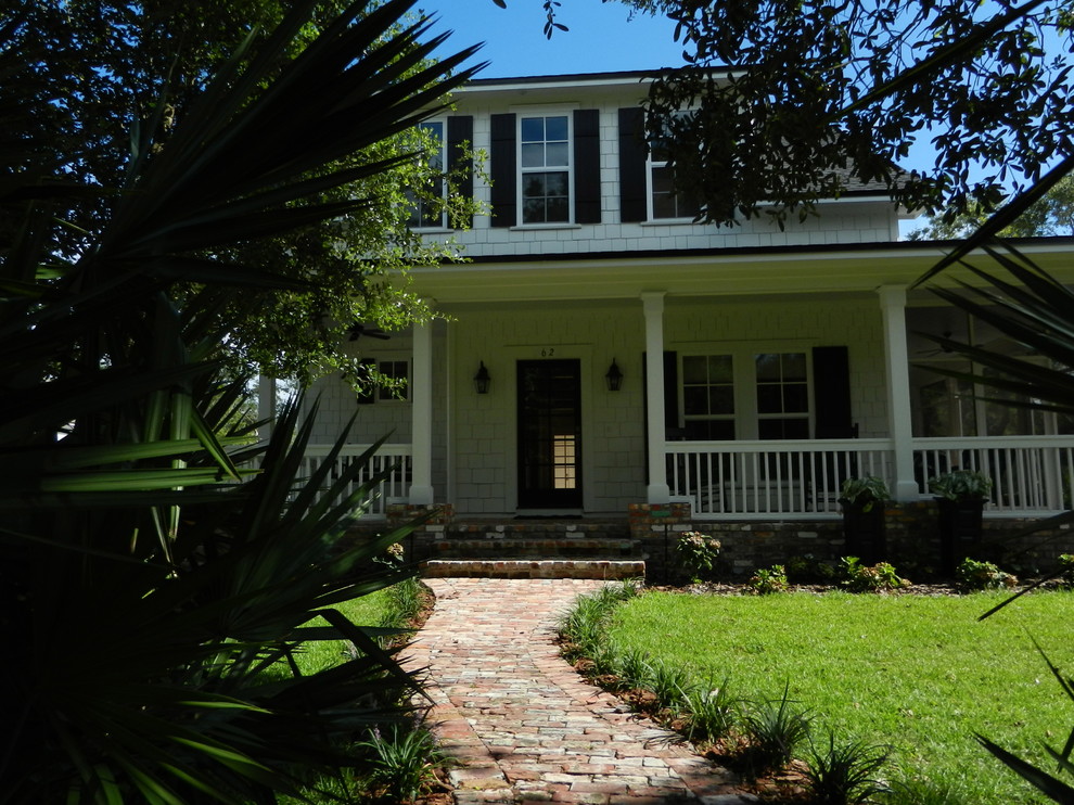 Design ideas for a traditional house exterior in Jacksonville.