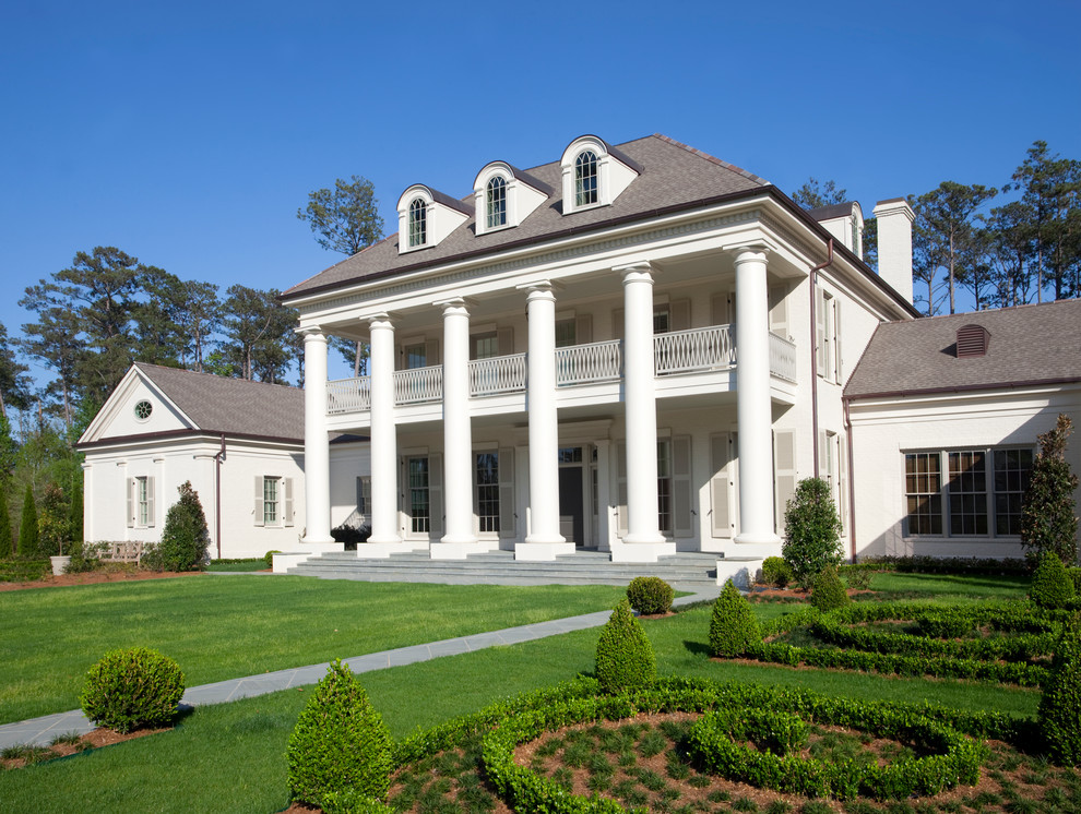 Photo of a country house exterior in New Orleans.