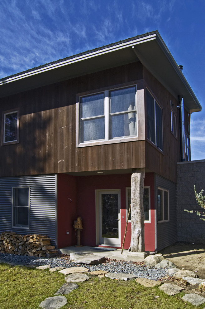 Contemporary house exterior in Burlington with metal cladding.