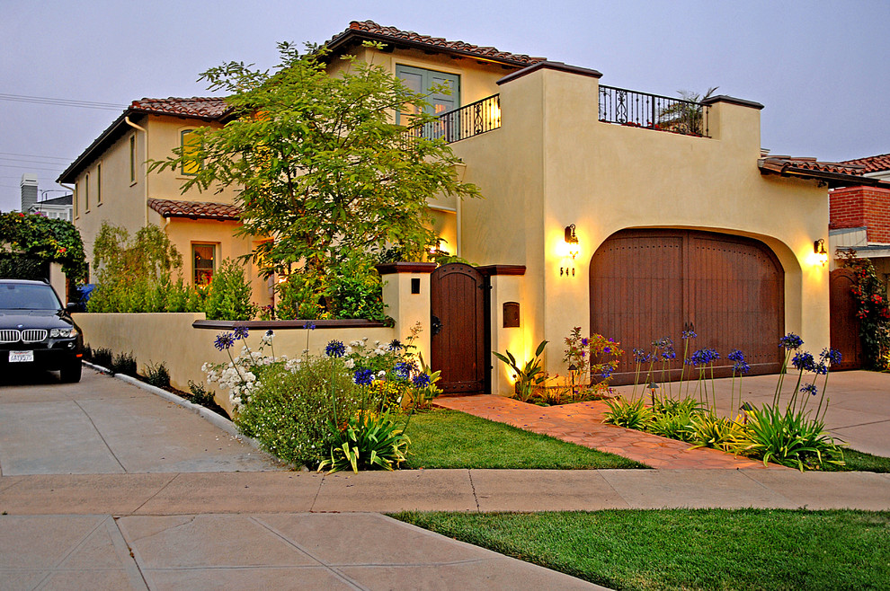 Inspiration for a mediterranean exterior home remodel in Los Angeles