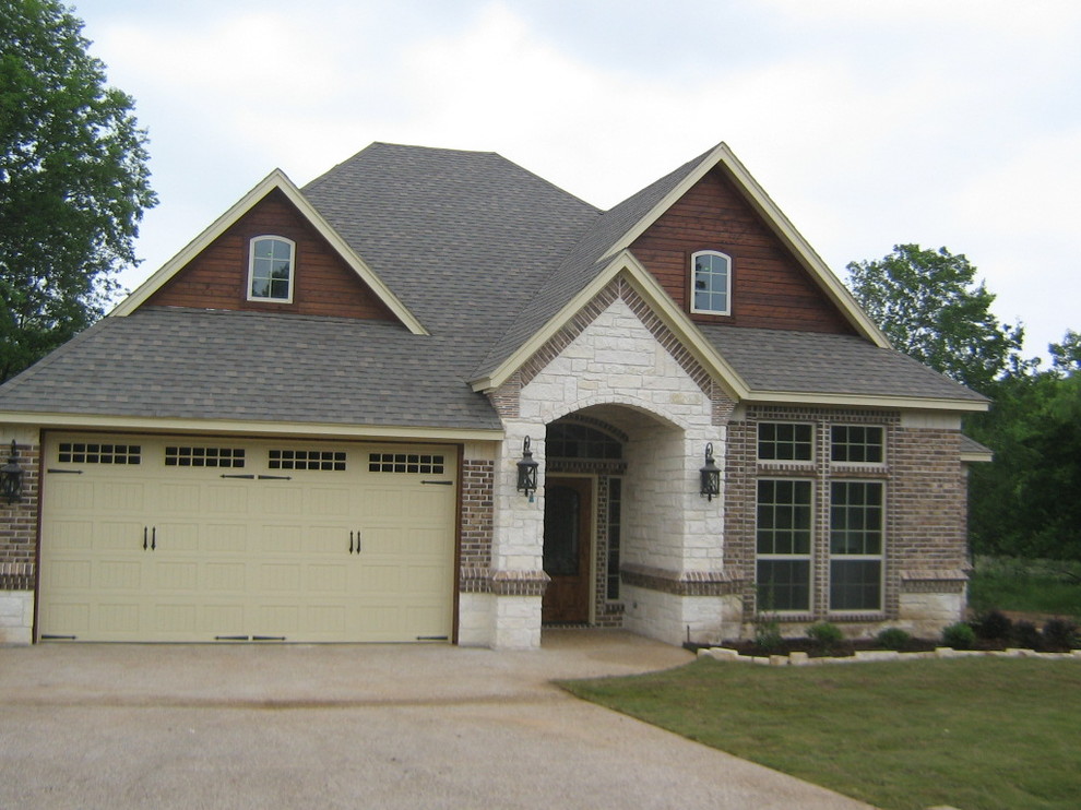 Spec home In White Bluff Resort on Lake Whitney Traditional