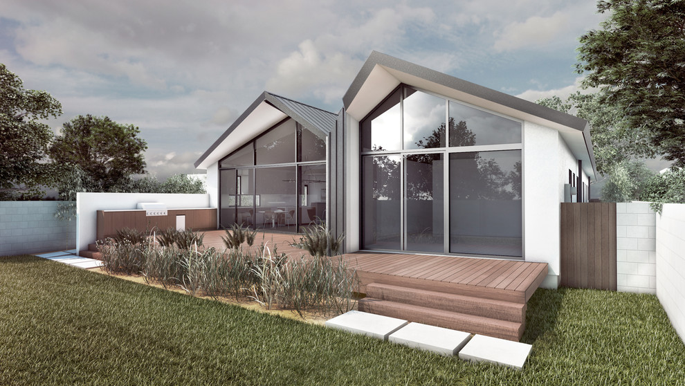 Foto de fachada de casa blanca minimalista grande de una planta con revestimiento de estuco, tejado a dos aguas y tejado de metal