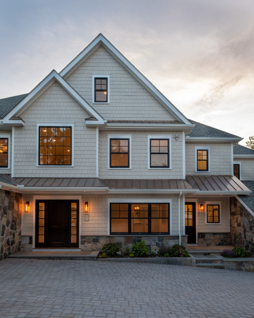 Split Rock Pelham トランジショナル 家の外観 ニューヨーク TOP DRAWER Luxury Home