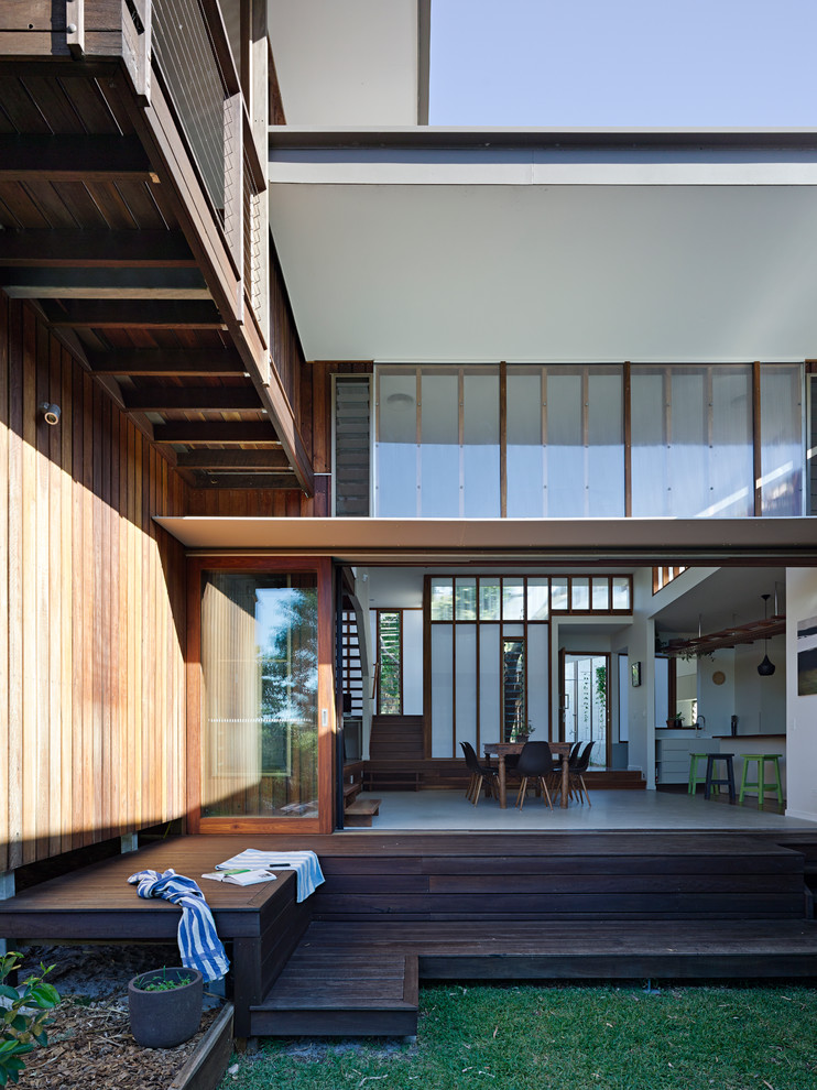 This is an example of a contemporary house exterior in Sunshine Coast.