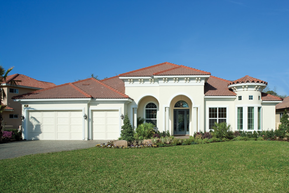 Tuscan exterior home photo in Tampa