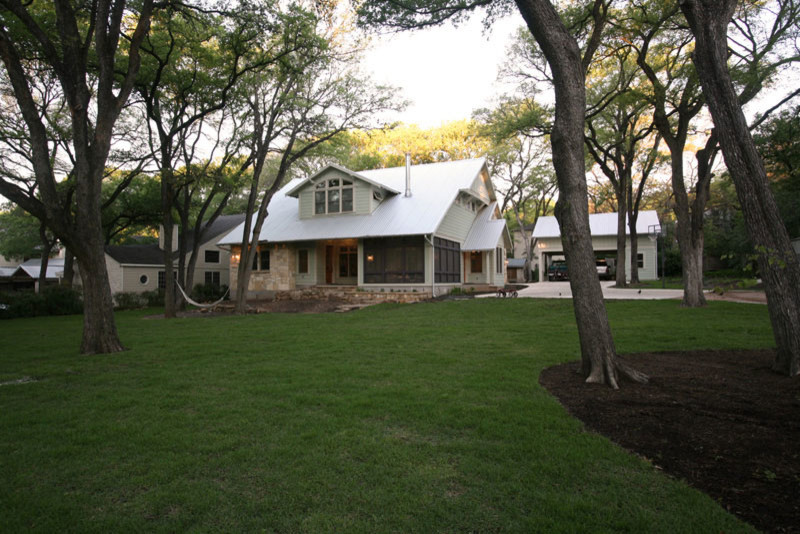 Design ideas for a classic house exterior in Austin.