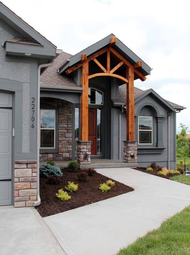 Stone Canyon subdivision in Blue Springs, MO Craftsman Exterior