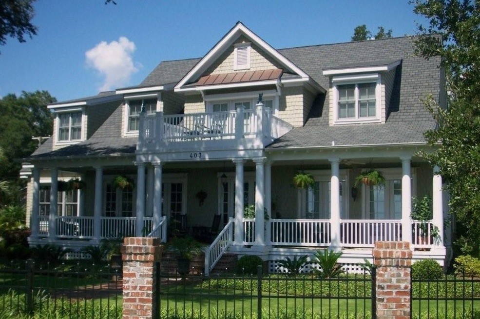 This is an example of a classic house exterior in Wilmington.