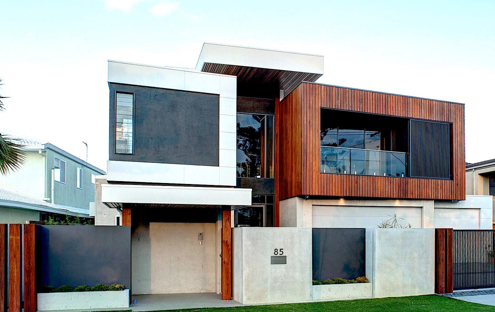 Design ideas for a house exterior in Gold Coast - Tweed.