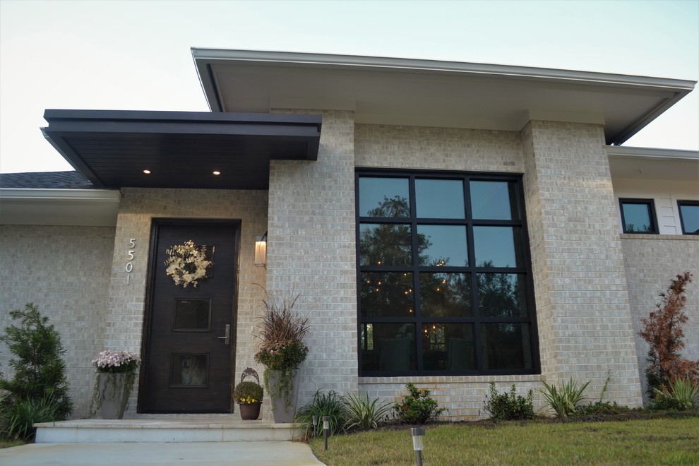 Swank & Posh. Contemporary Exterior Miami by JL Loper