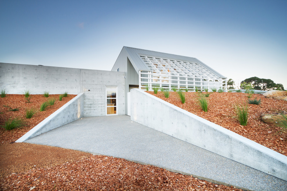 Industrial Haus mit grauer Fassadenfarbe in Perth
