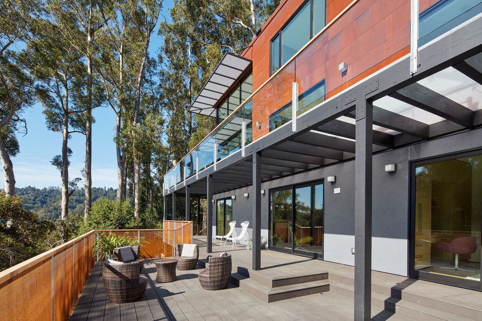 Zweistöckiges Industrial Haus mit Mix-Fassade in San Francisco