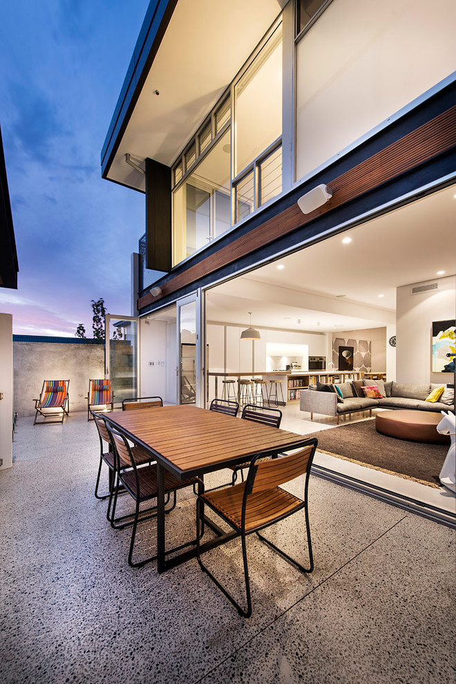 Modern exterior home idea in Perth