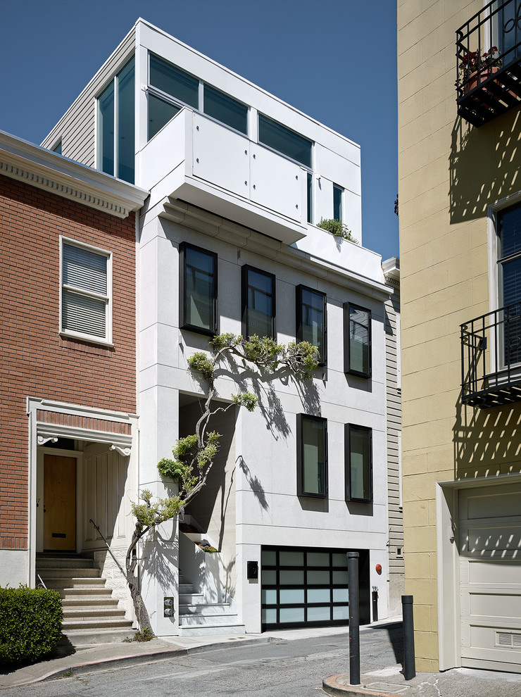 サンフランシスコにあるコンテンポラリースタイルのおしゃれな三階建ての家の写真