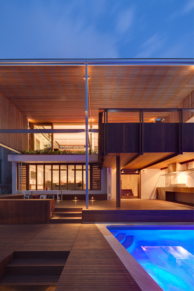 Contemporary two floor house exterior in Sydney.