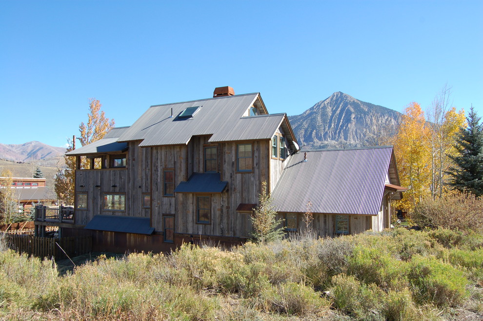 Zweistöckige Urige Holzfassade Haus in Denver