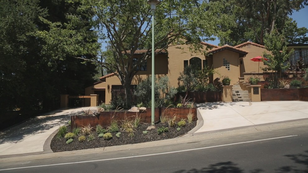 Example of a tuscan exterior home design