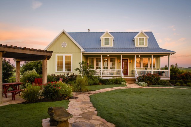 Texas Casual Cottages Round Top Country Exterior