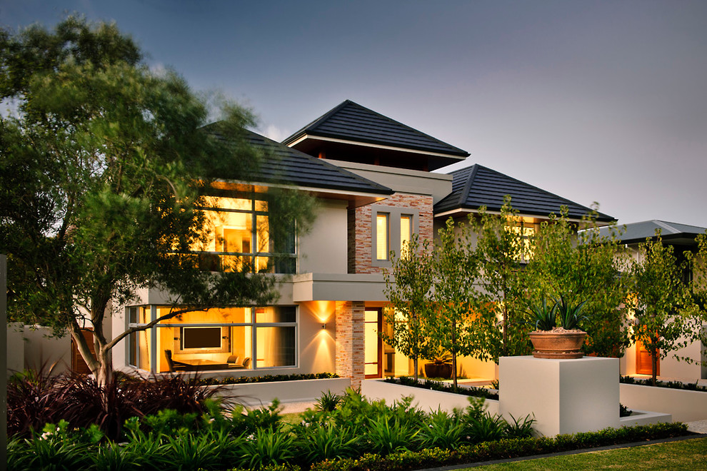 Inspiration for a contemporary house exterior in Perth.