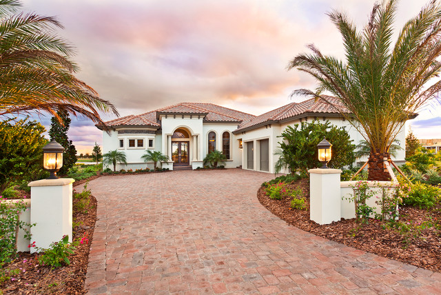 The Akarra By John Cannon Homes Inc Mediterranean House Exterior Tampa By John Cannon