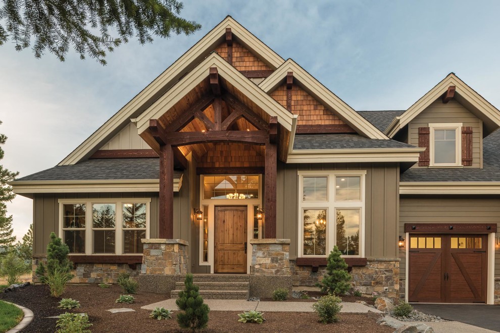 The Carriage House "2016 Parade of Homes" Craftsman Exterior