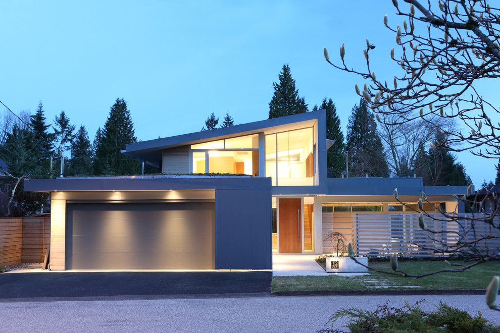Trendy exterior home photo in Vancouver