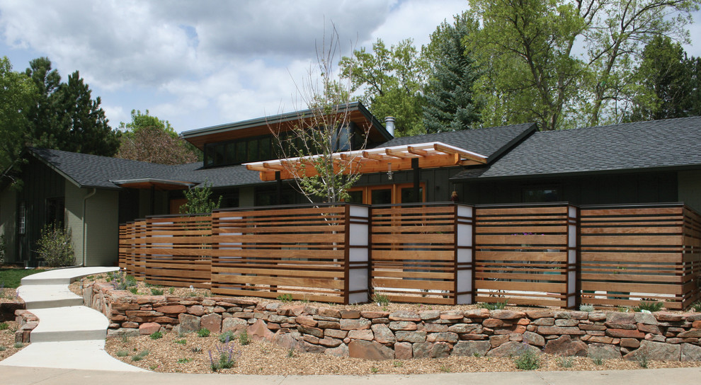 Contemporary house exterior in Denver.